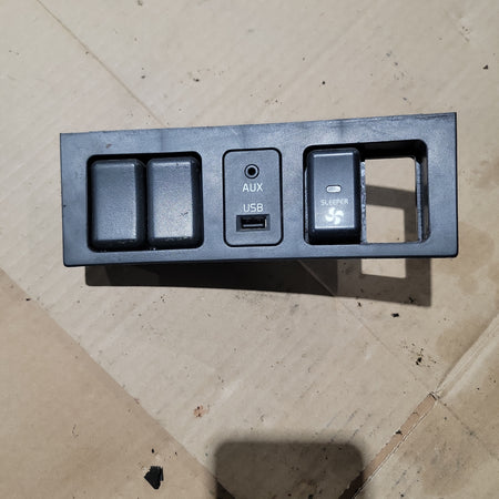 Volvo 3175616 Dash Switch Panel for Volvo VNL | Used │ Volvo │ All Pro Truck Parts