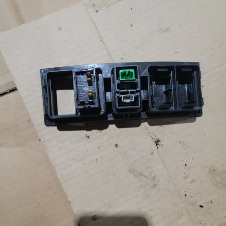 Volvo 3175616 Dash Switch Panel for Volvo VNL | Used │ Volvo │ All Pro Truck Parts